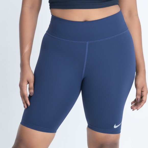 NWT Nike Sportswear Essential Women's High Waist Bike Short Navy Blue UK 4- 12 - Picture 3 of 9